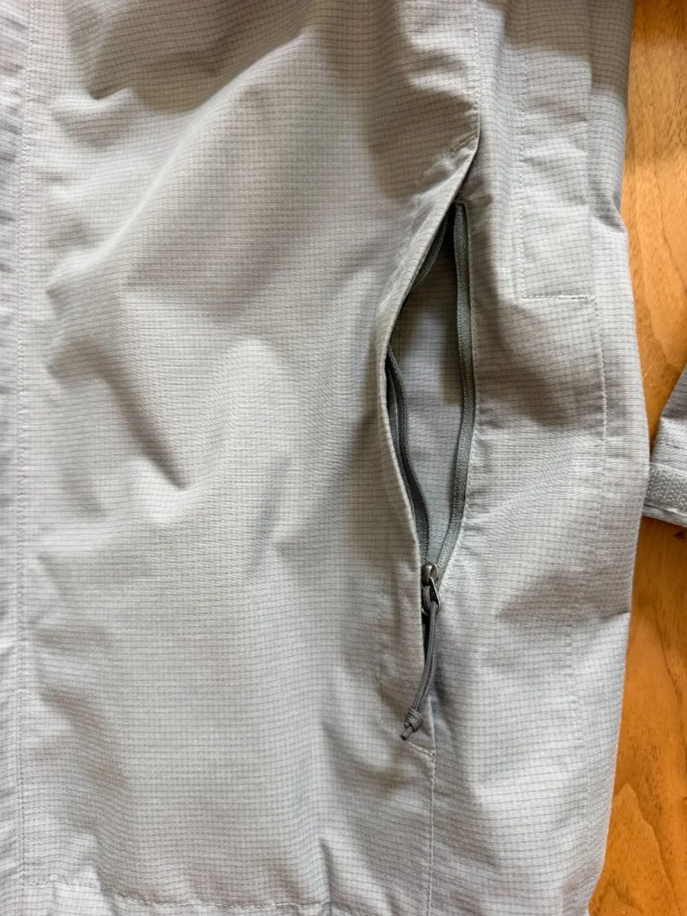 The North Face Venture Jacket Men's Medium Gray Lightweight Rain Shell